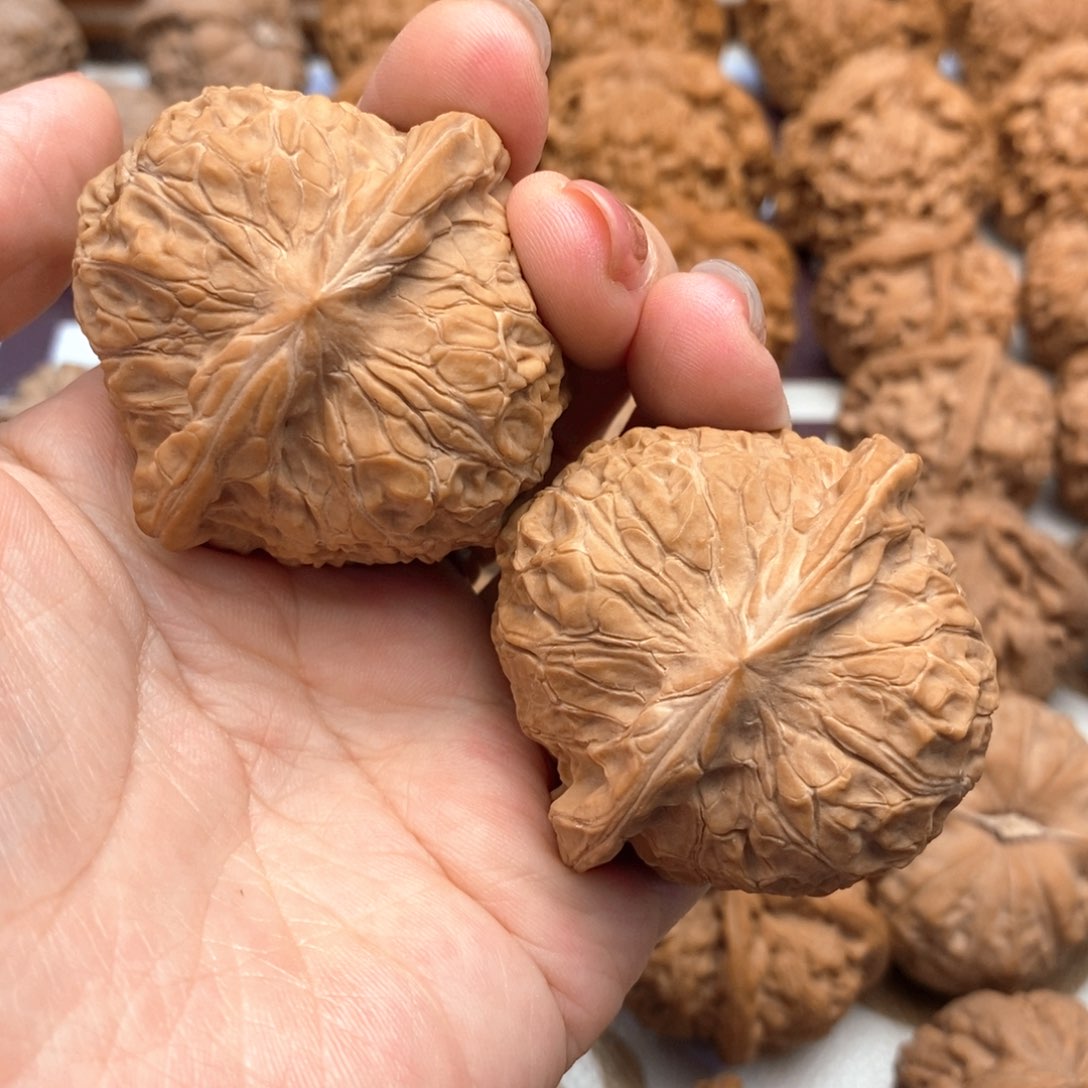 【闪购商品】文玩核桃吊坠48尺精品南瓜墩