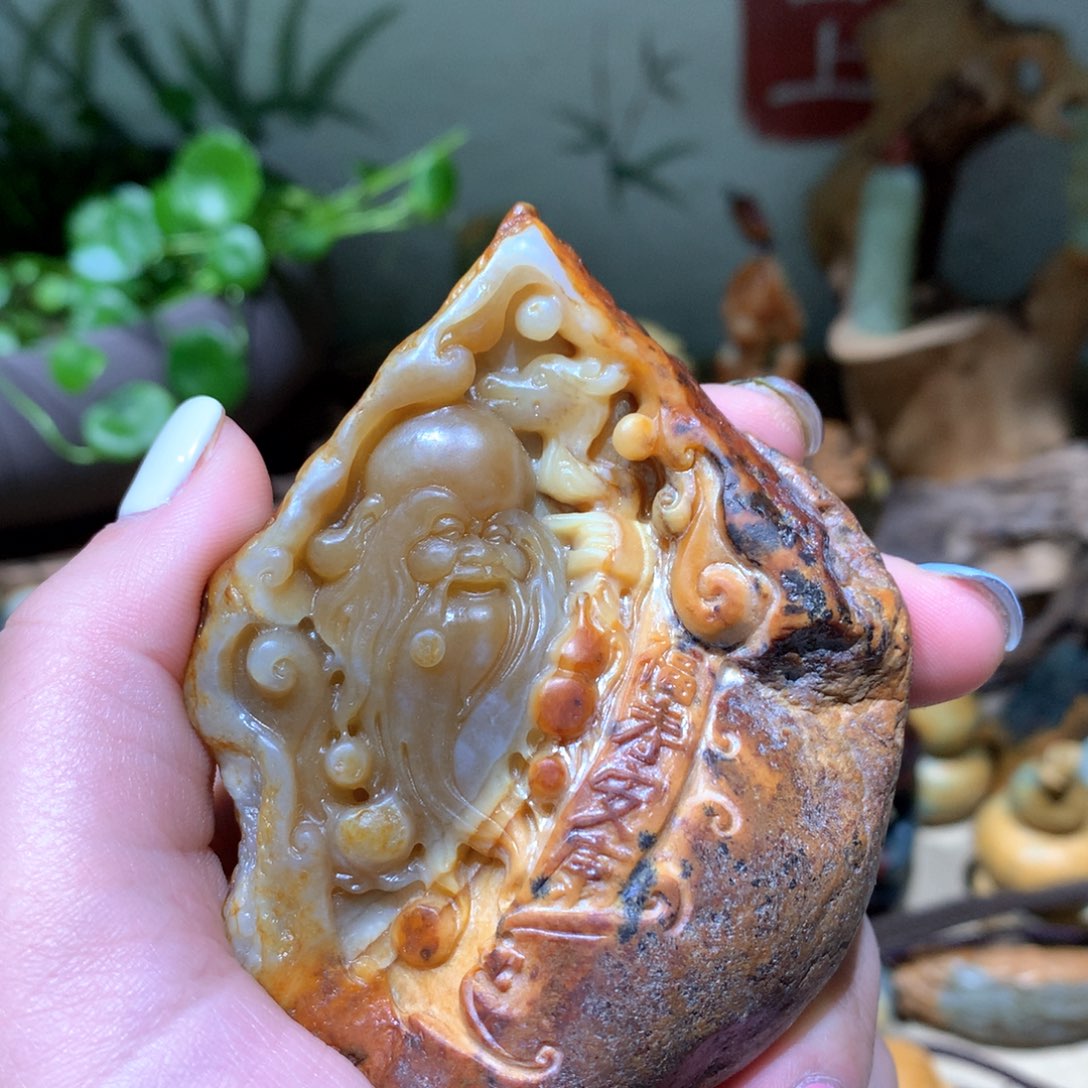 岫岩河磨玉（透闪石质玉）手把件未镶嵌m****o