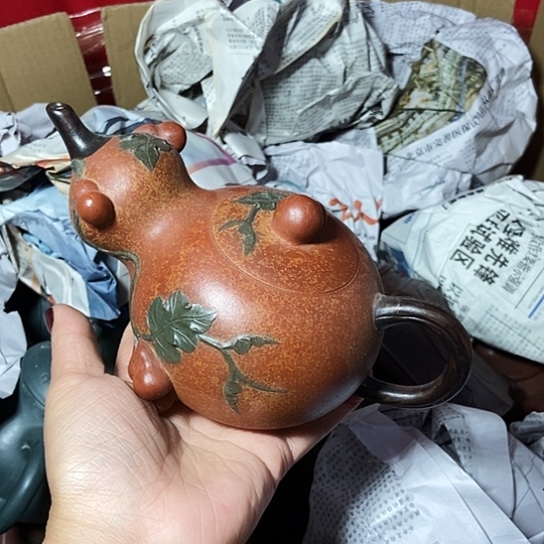 手工制作宜兴紫砂壶