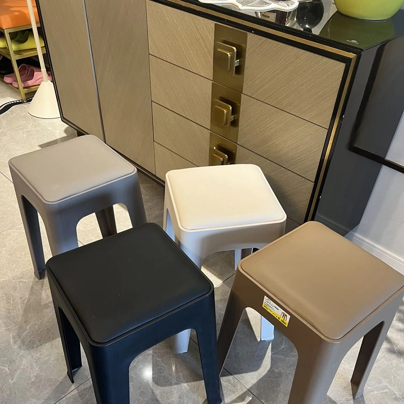 正版软包可叠放餐桌用方凳轻奢风皮革坐面休闲化妆凳餐桌塑料凳子
