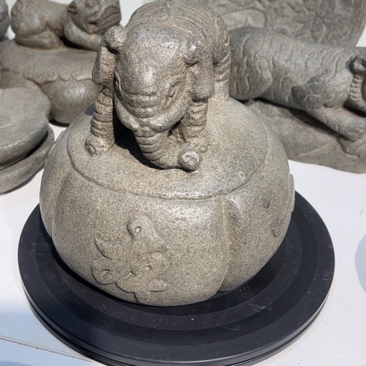 圆***瑞石材青石绿豆青大象石权