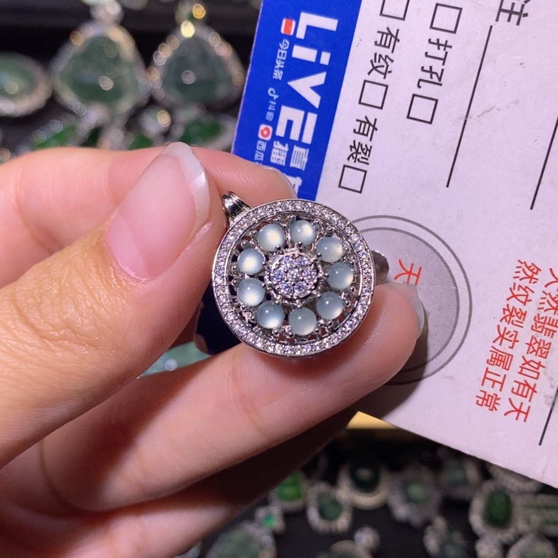 翡翠未镶嵌颈饰天然