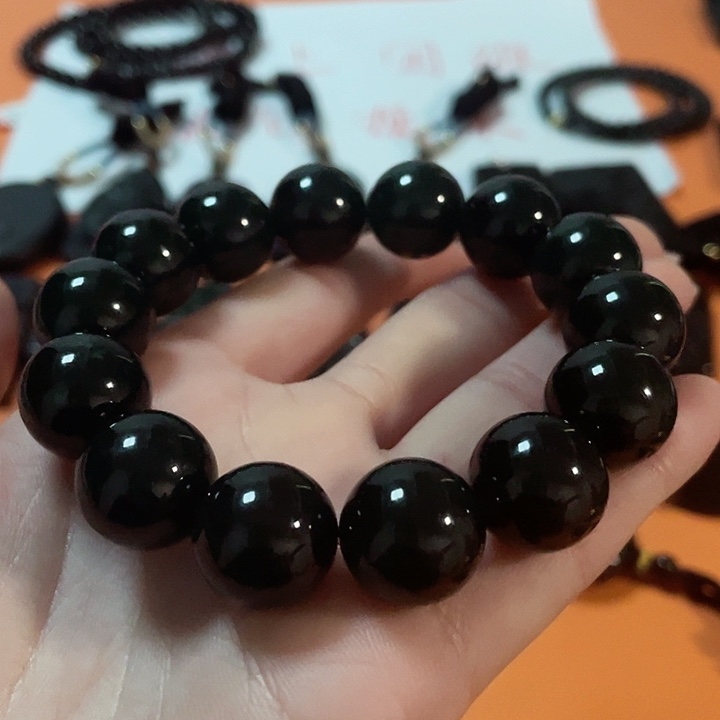 翡翠颈饰未镶嵌爷****！