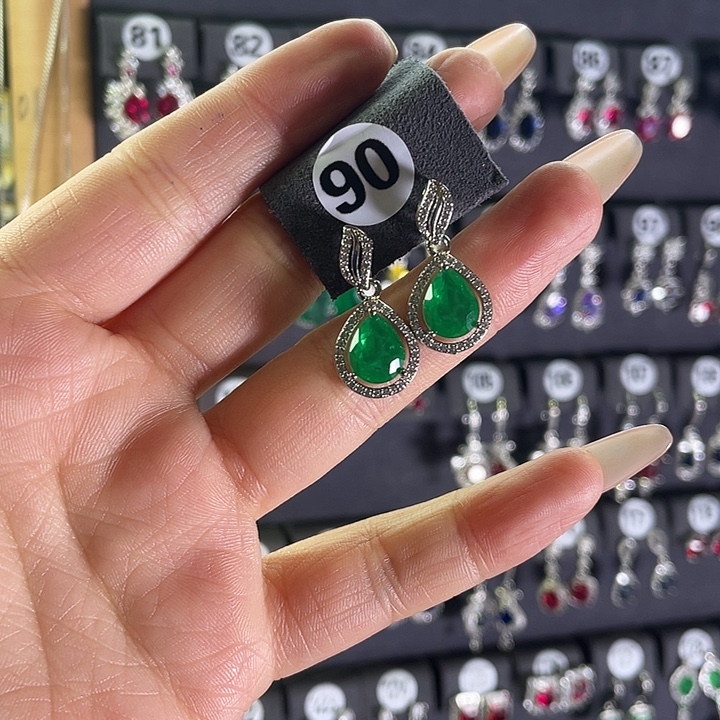 银S925镶嵌祖母绿耳饰90