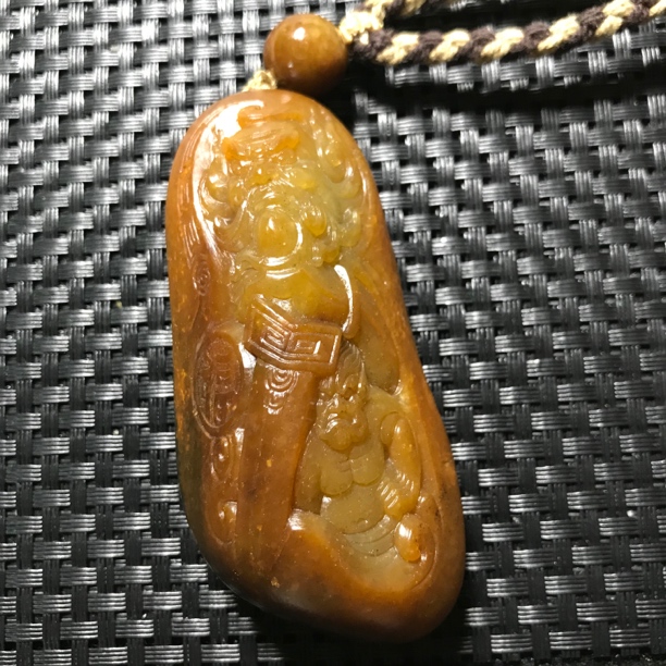 新疆和田玉纯手工雕刻手把件重量155.2克