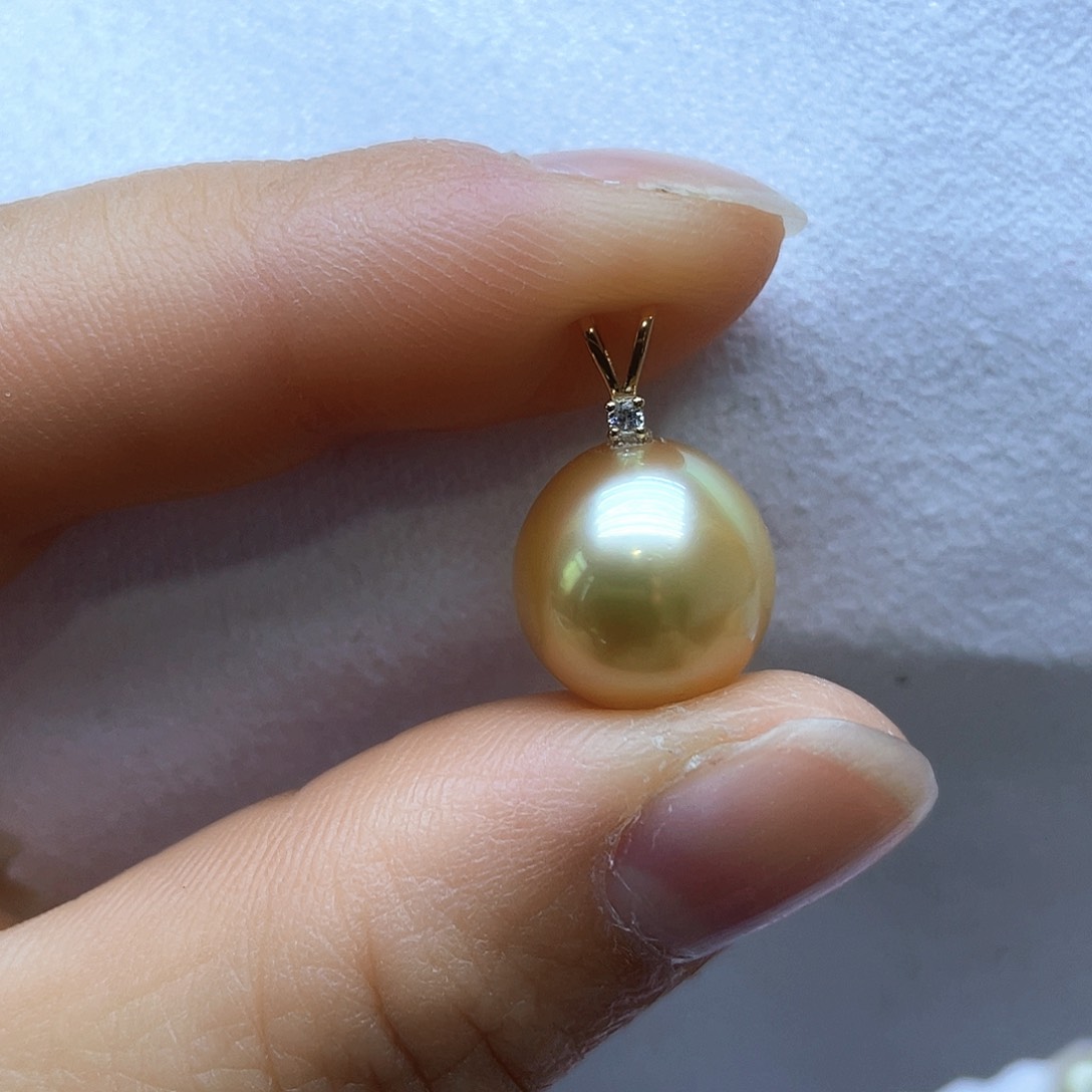 海水珍珠颈饰18K金镶嵌