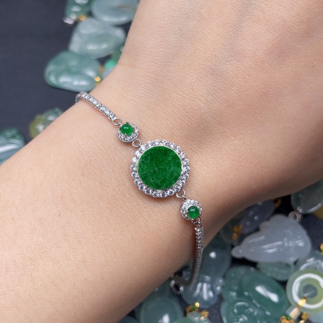 翡翠颈饰银S925镶嵌翡翠