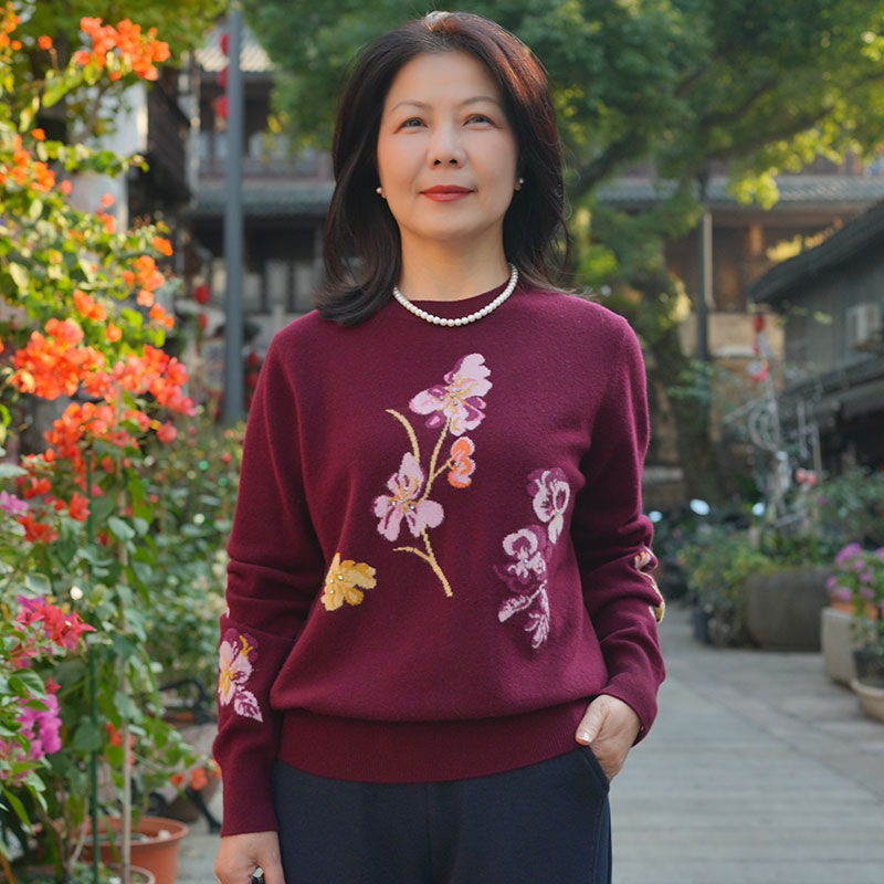 锦而美100绵羊毛衫上衣圆领冬款保暖针织衫嵌花烫钻长袖宽松3069