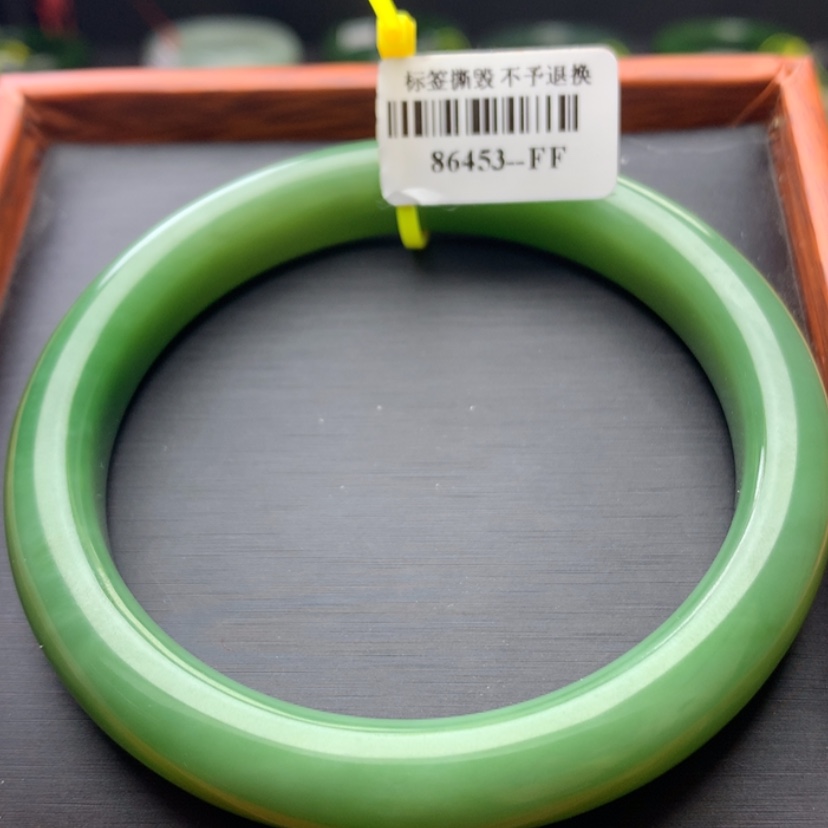 【闪购商品】和田玉手镯未镶嵌61.5