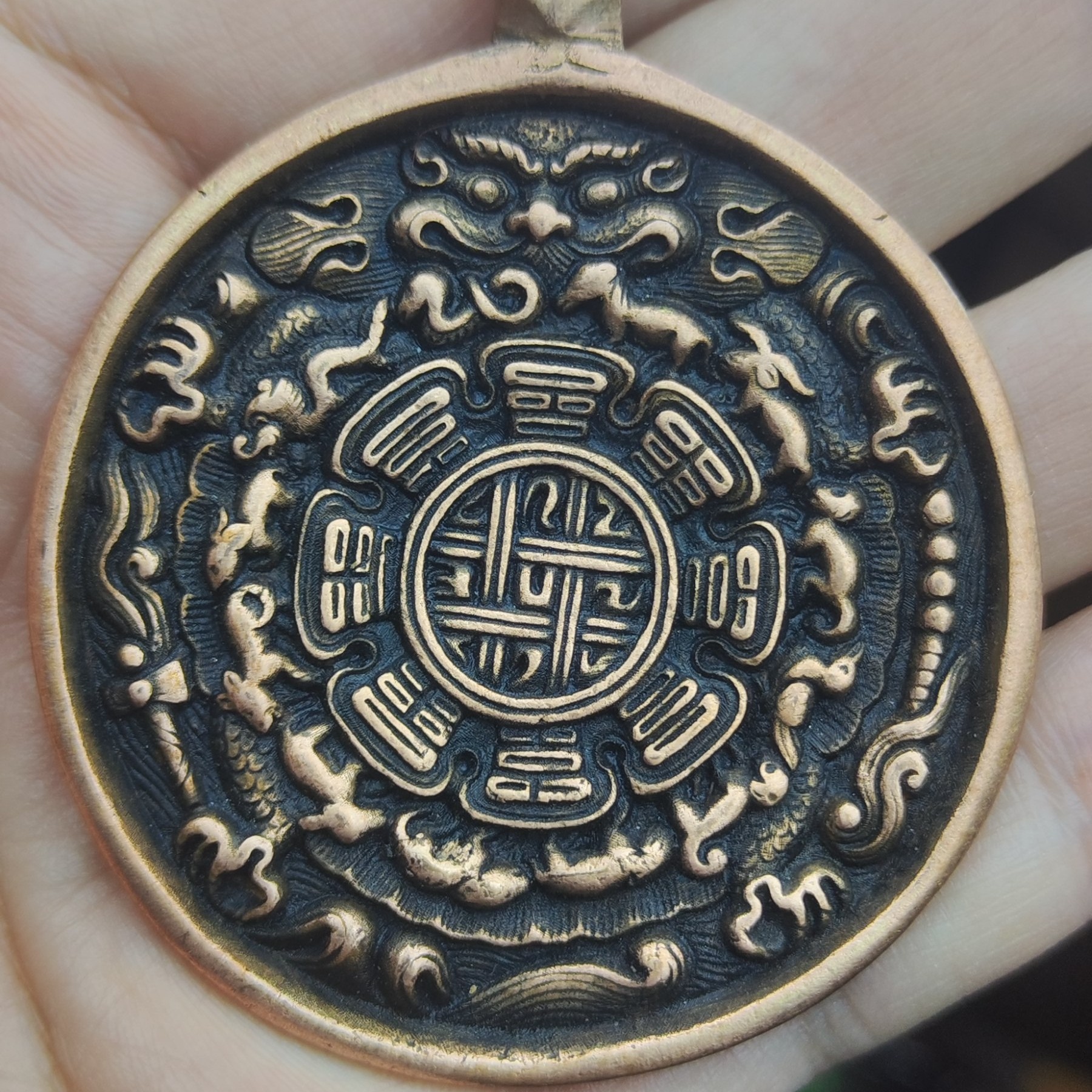 鳞甲九宫八卦牌（随机发货，非一物一图，有砂眼，有瑕疵，非完美）