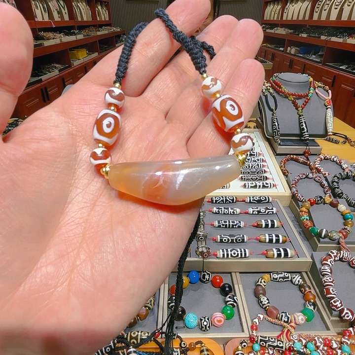 未镶嵌玛瑙/玉髓珠宝奇石