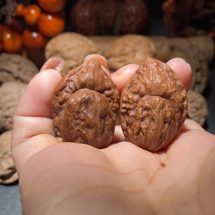 把件文玩核桃狻****۶东北楸子小雪222