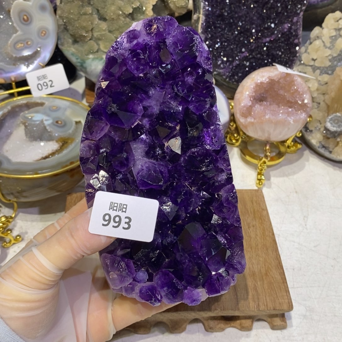 未镶嵌水晶大型摆件（非配饰）