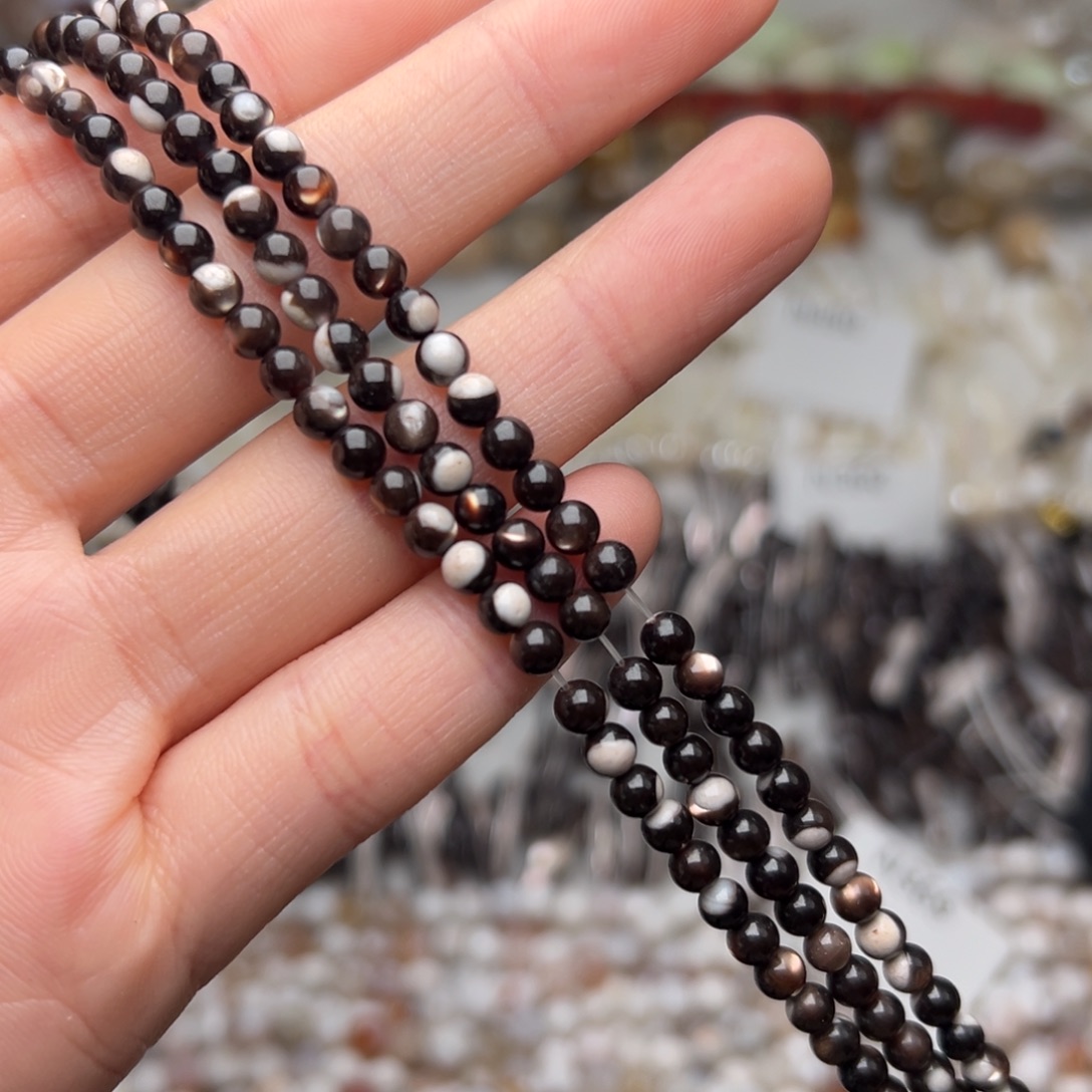 玛瑙/玉髓合金珠宝半成品N444。4.3mm天然黑金贝圆珠一条