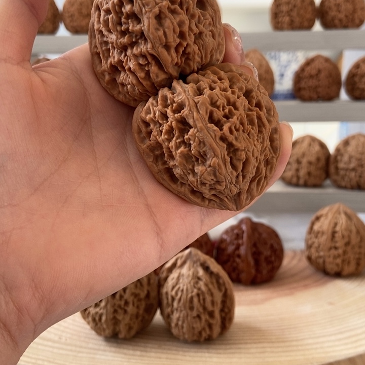 足***各吊坠文玩核桃正宗南疆石文玩核桃