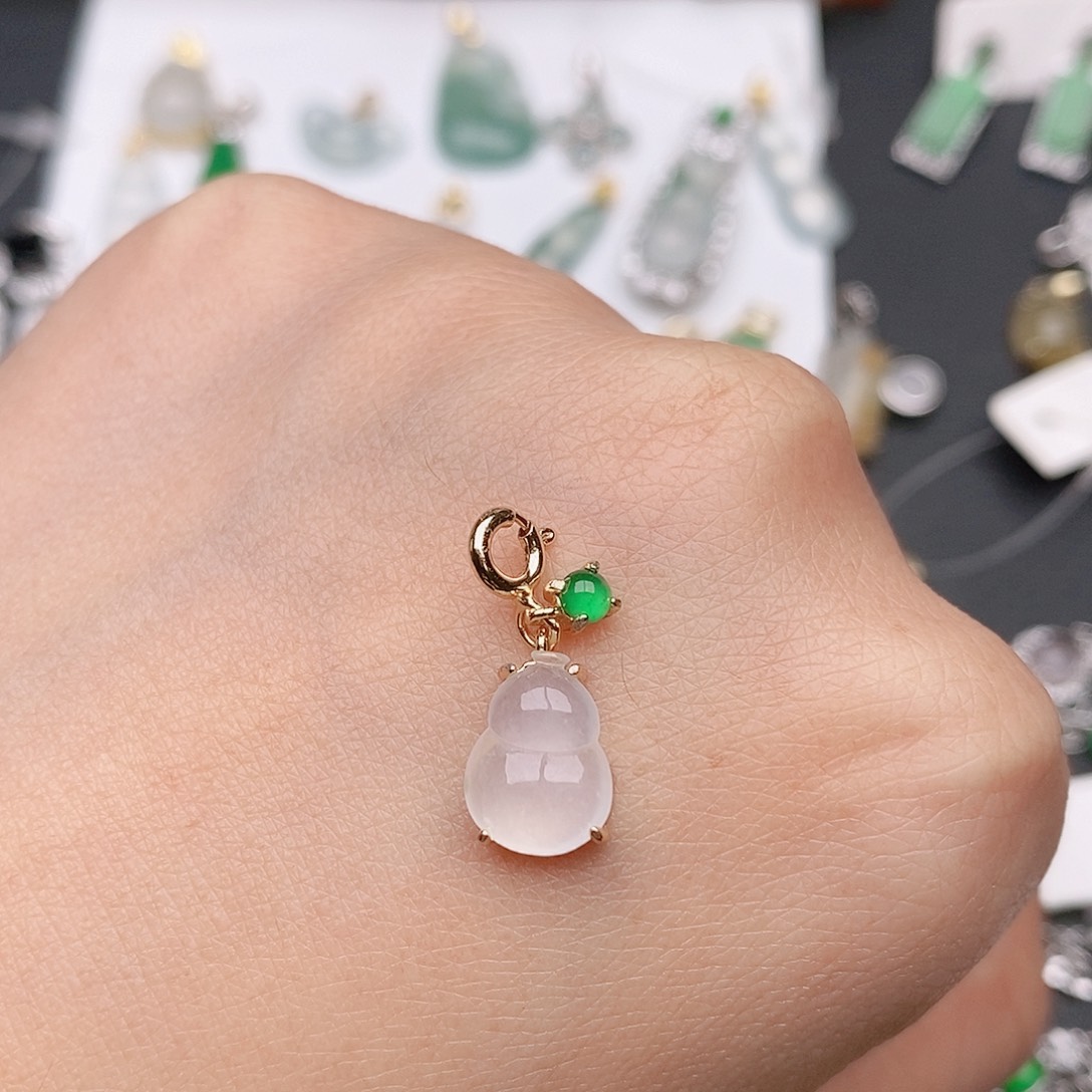 翡翠银S925镶嵌颈饰葫芦吊坠