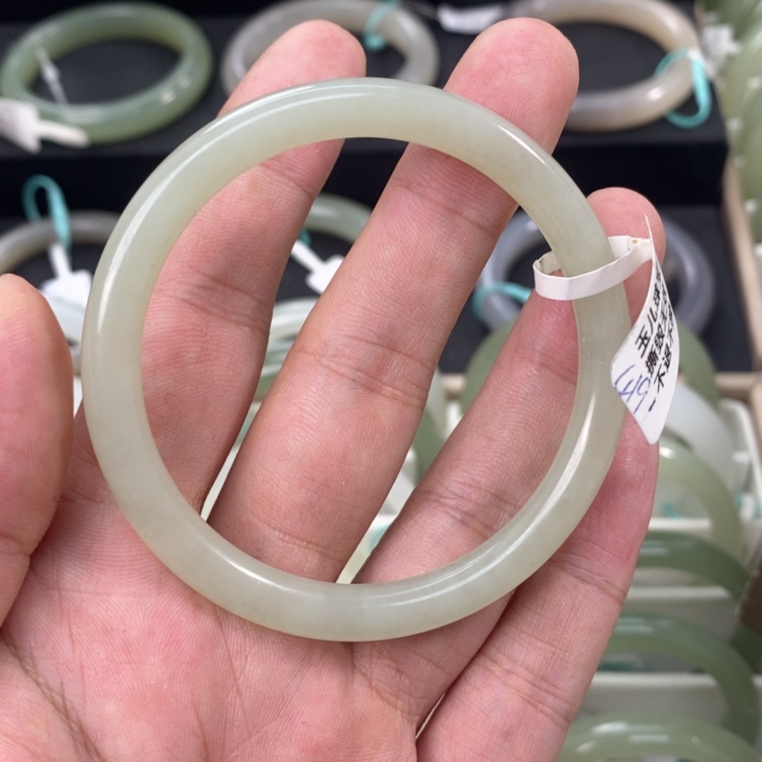 和田玉手镯未镶嵌5354