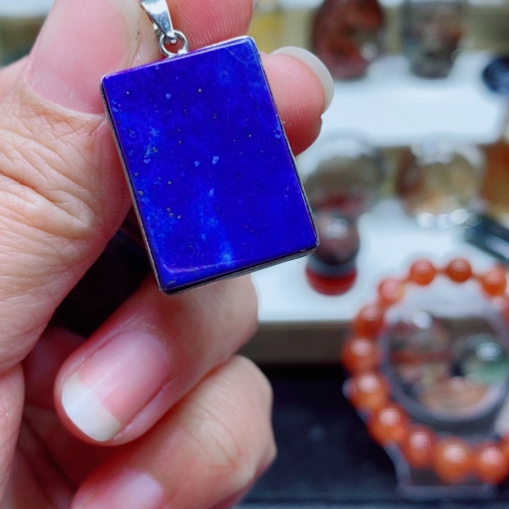 水晶颈饰未镶嵌一**羊水晶