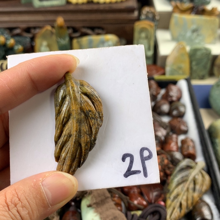 岫岩河磨玉（透闪石质玉）挂件未镶嵌B***I