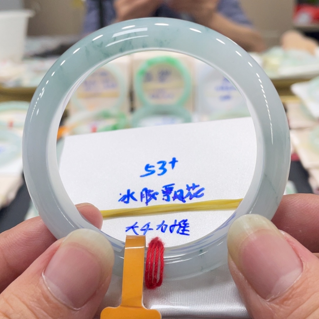 翡翠未镶嵌手镯翡翠手镯