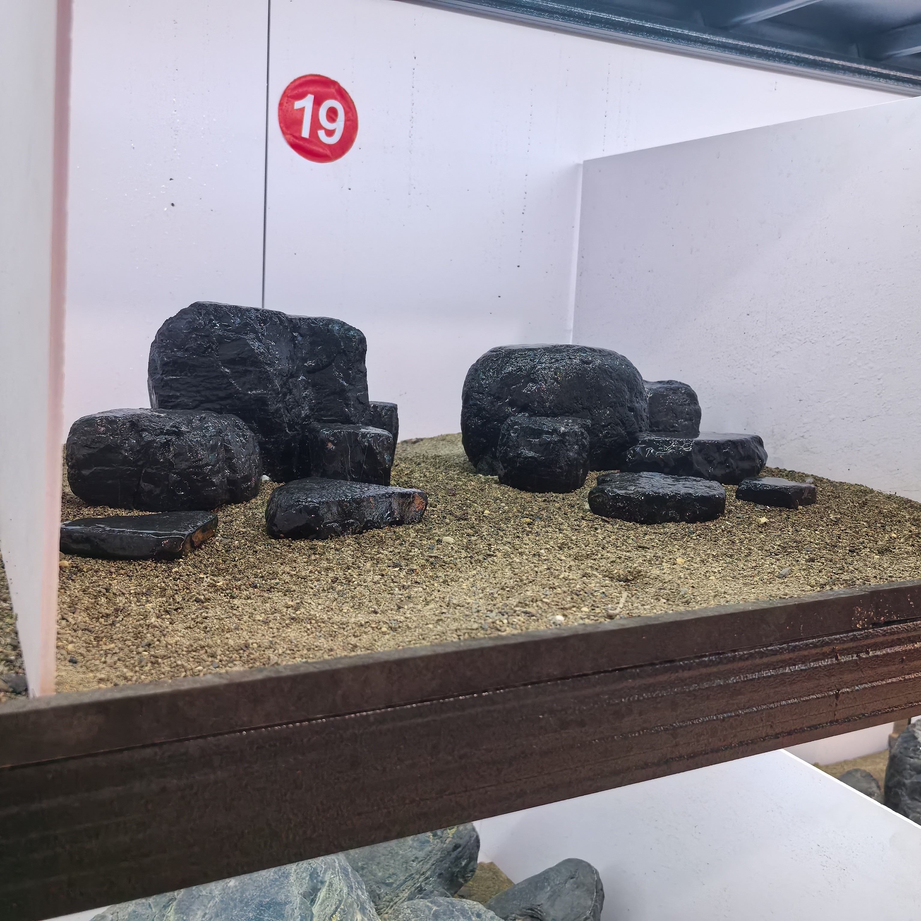 【鱼缸造景】黑金峡谷溪流石平头峰适用于60缸