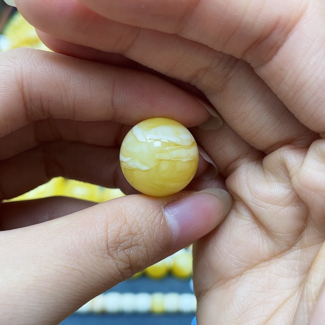 蜜蜡裸石未镶嵌圆珠17.7mm