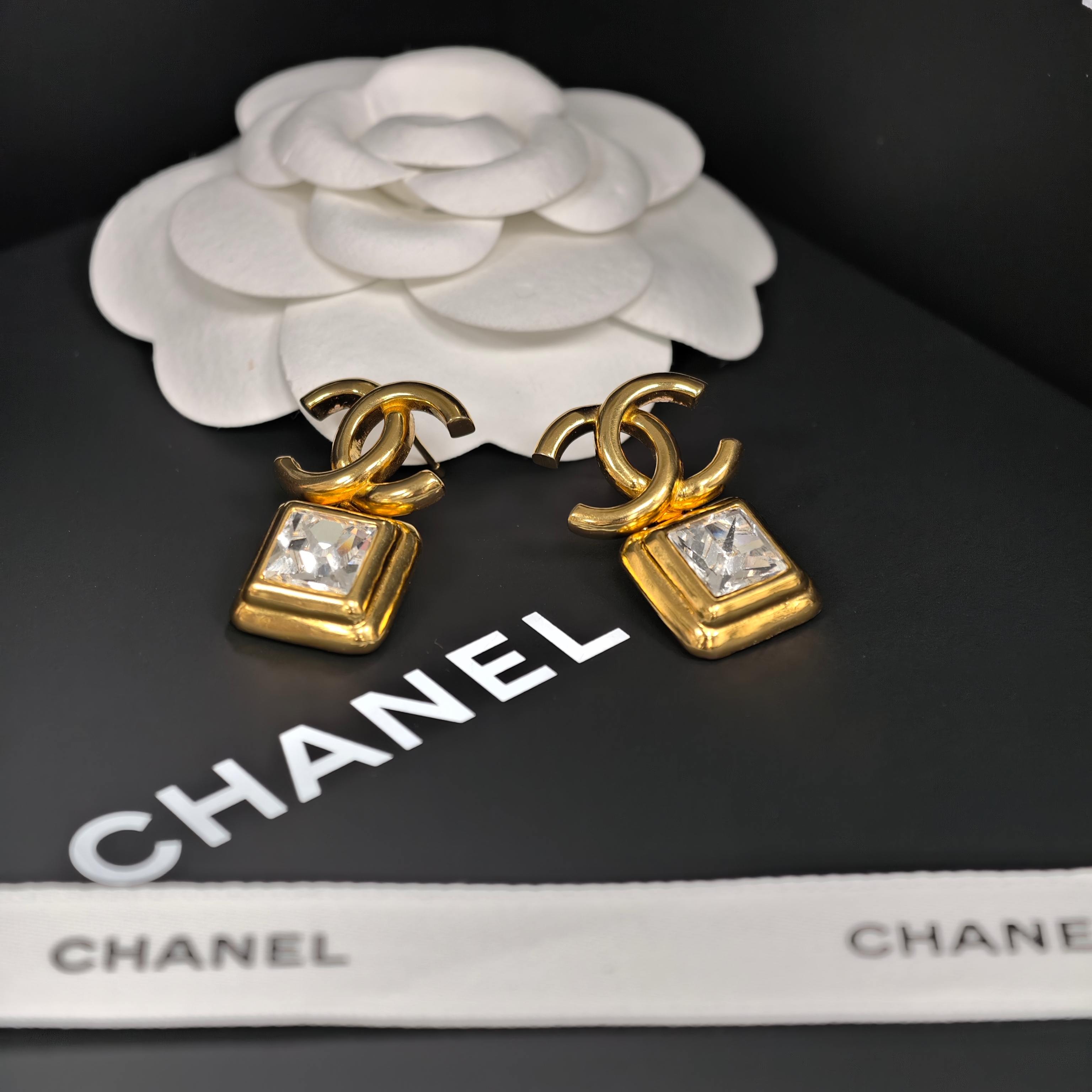 未使用 Chanel/香奈儿 耳钉方钻金色方糖经典法式