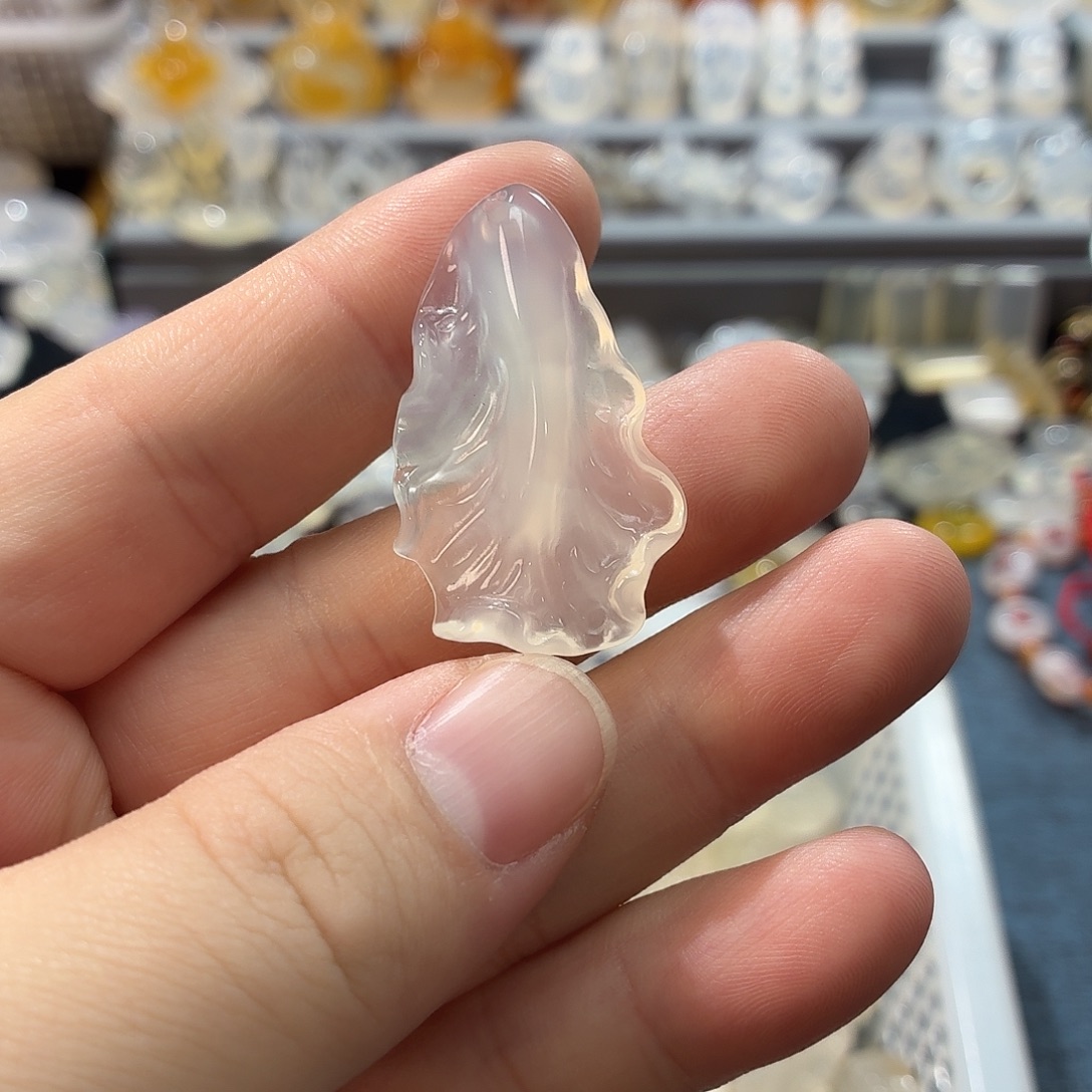 行***娃玛瑙/玉髓未镶嵌颈饰