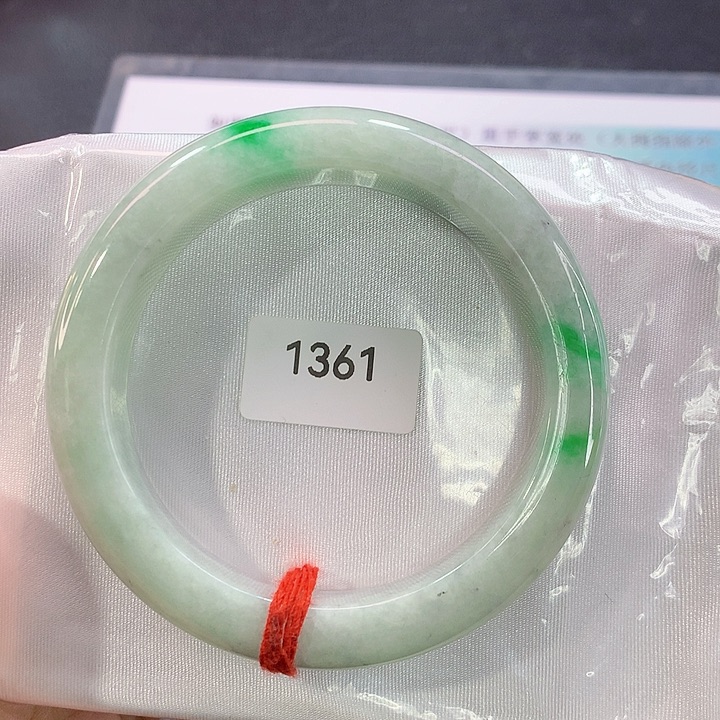 翡翠手镯未镶嵌天然翡翠手镯02