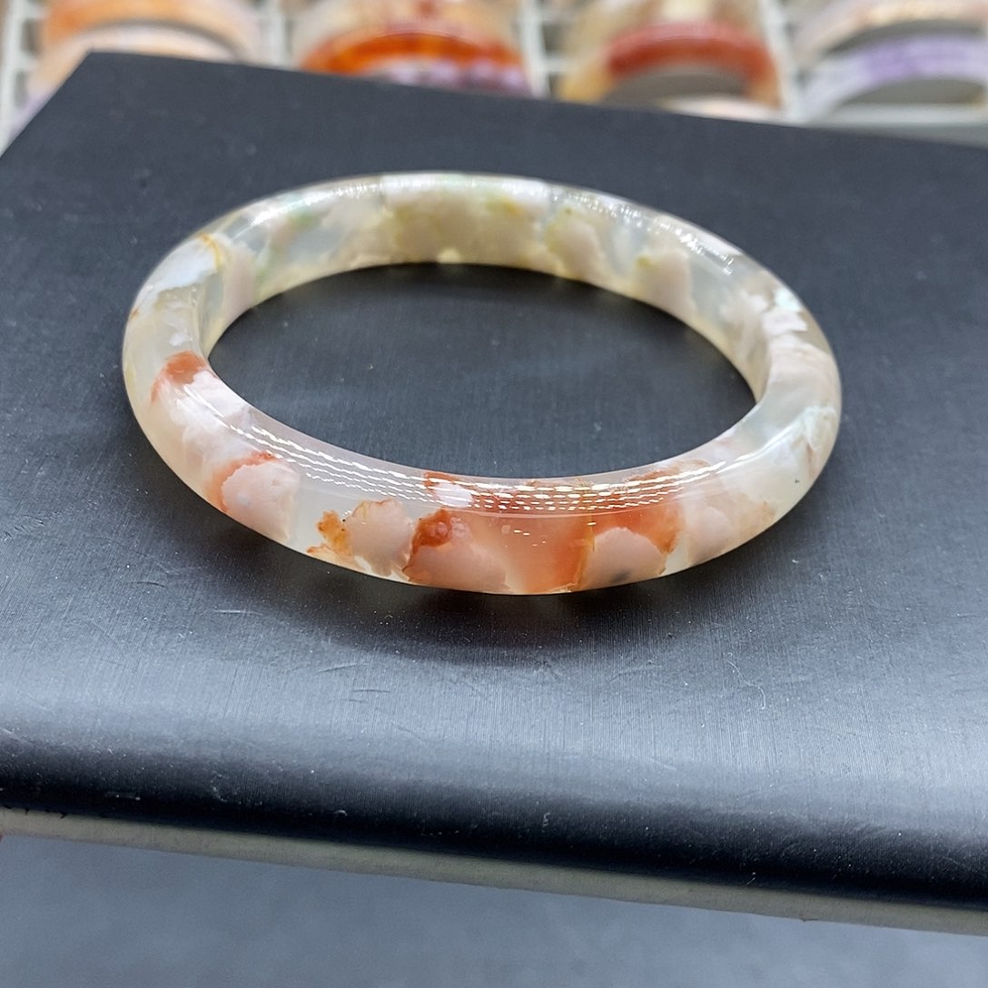 玛瑙/玉髓手镯未镶嵌是**啊