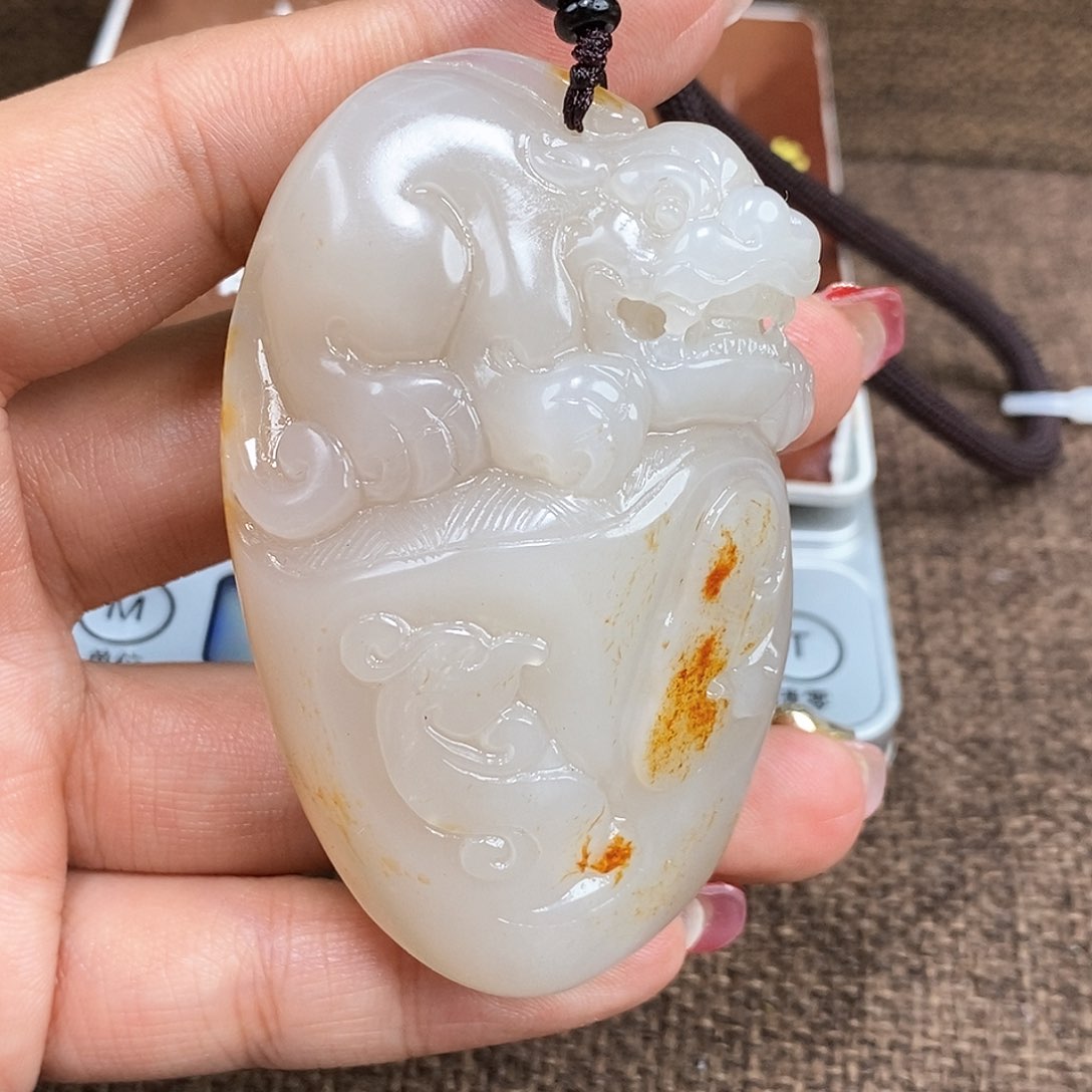 和田玉颈饰未镶嵌