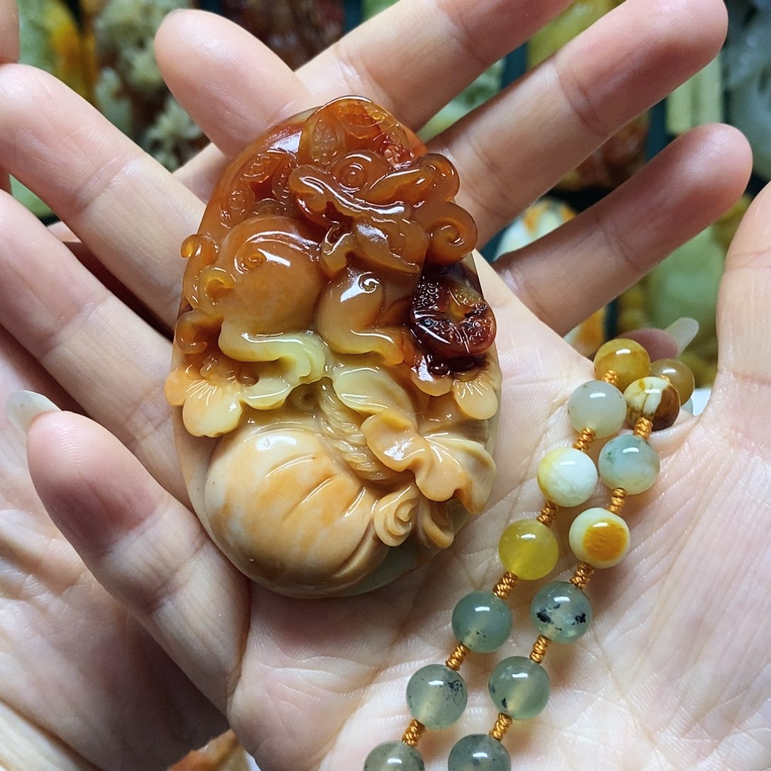 v***a岫玉未镶嵌吊坠(赠链)