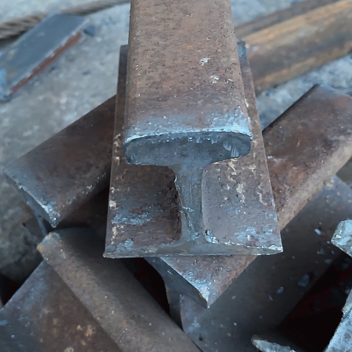 逸**尘30钢砧长20公分左右1块