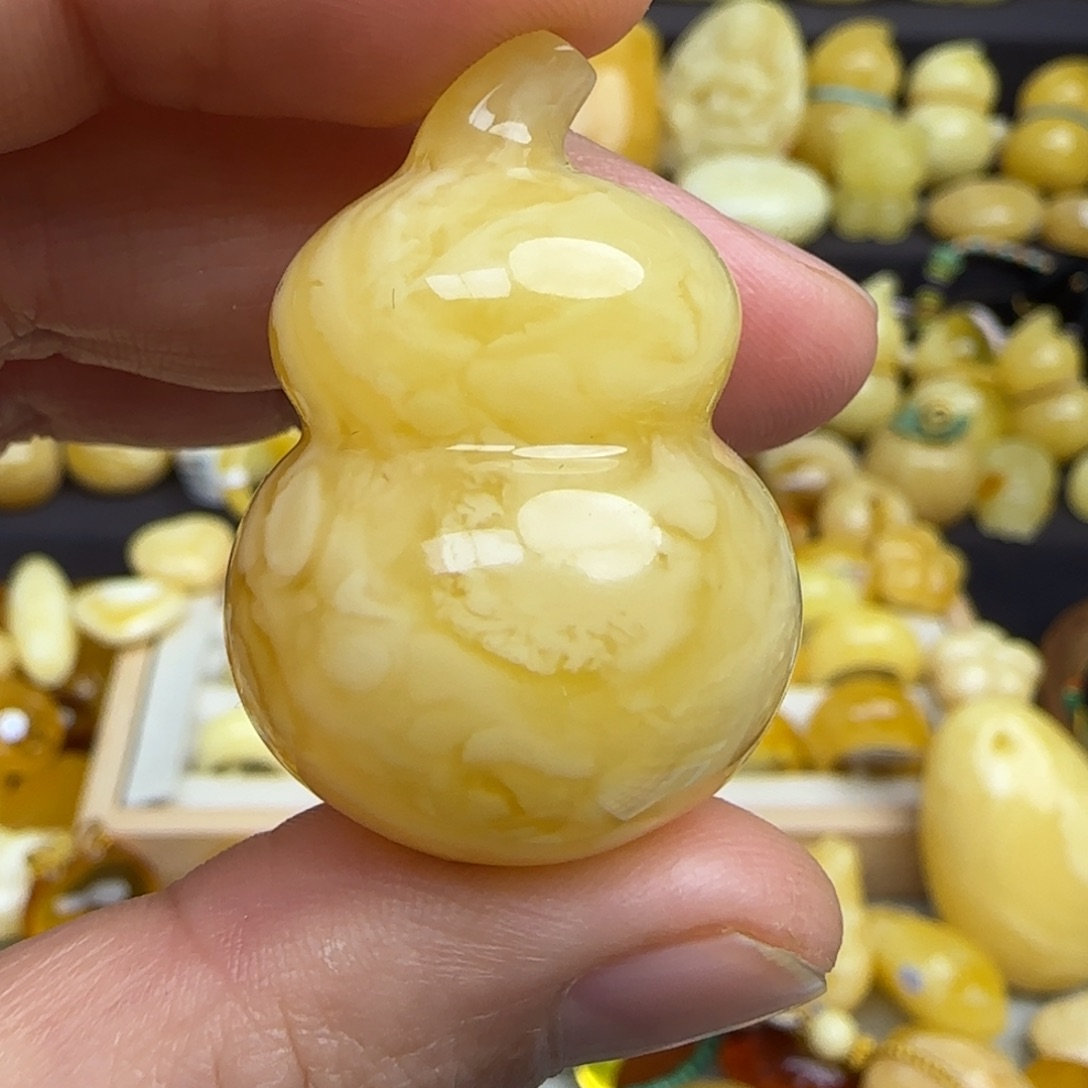 琥珀吊坠(赠链)未镶嵌天然俄料蜜蜡葫芦吊坠