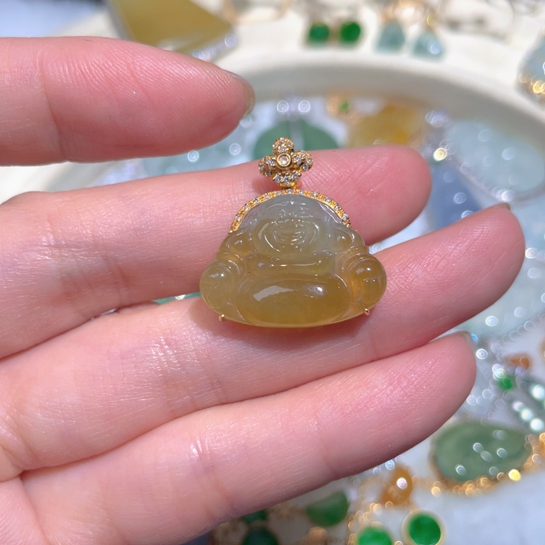 翡翠颈饰18K金镶嵌翡翠