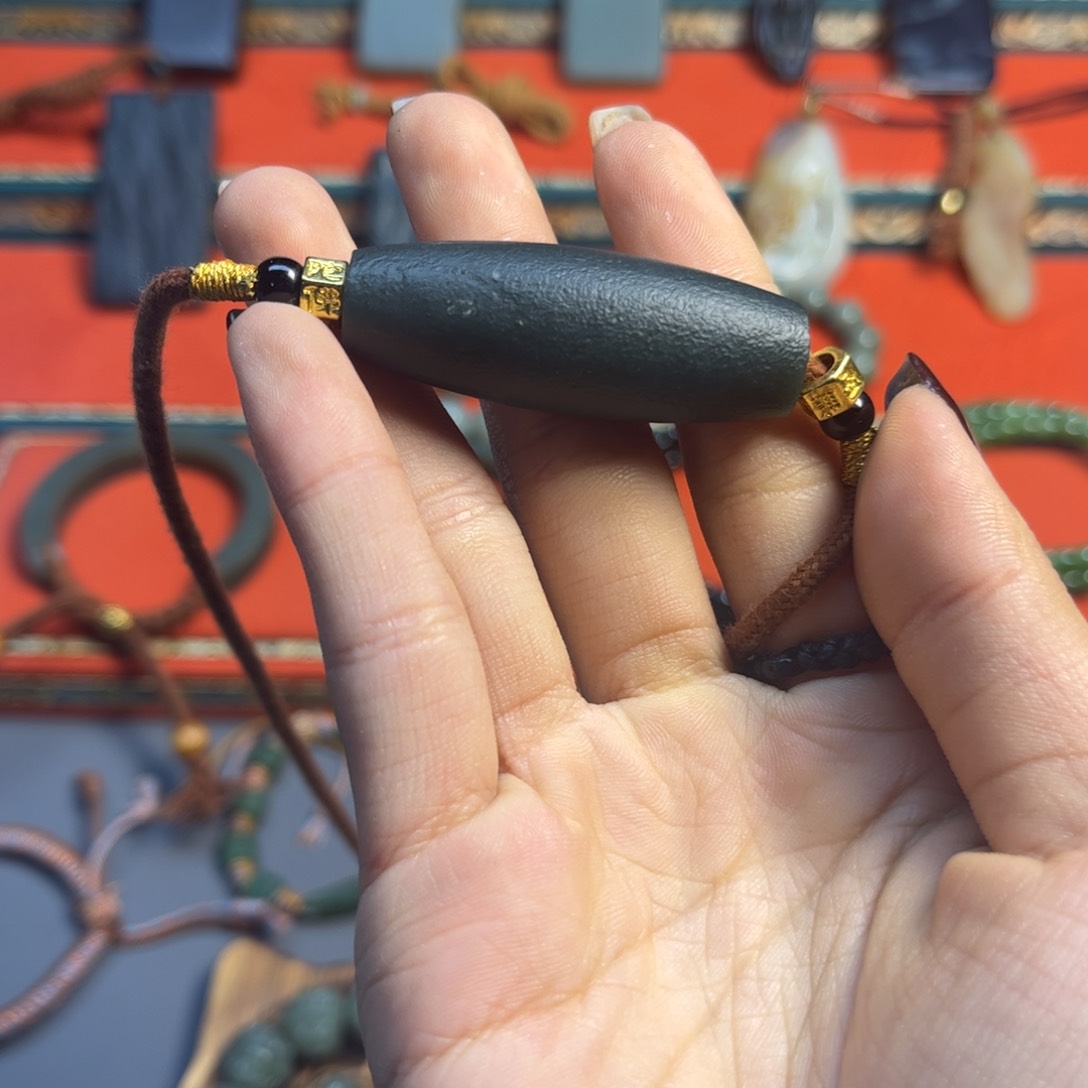 和田玉（糖玉）颈饰未镶嵌