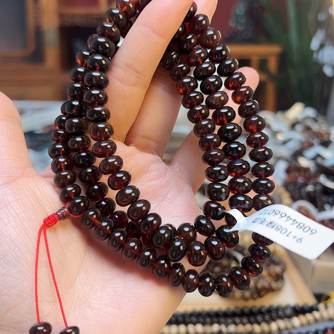 妍***-琥珀未镶嵌裸石抚顺琥珀九20245