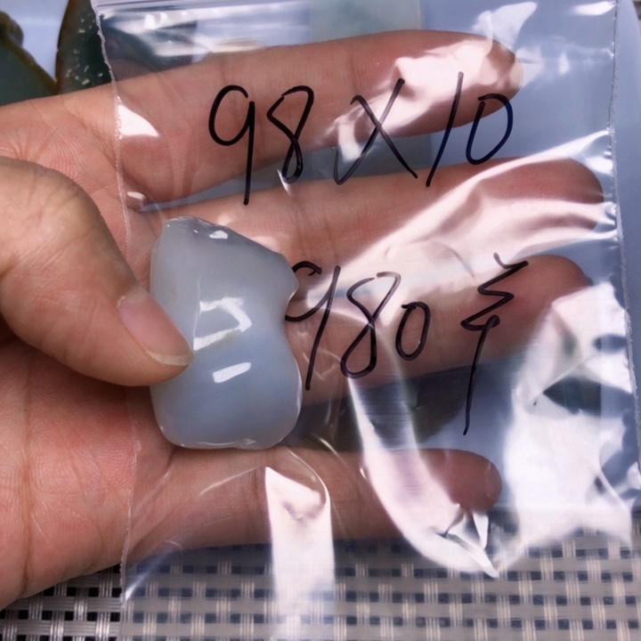 翡翠未镶嵌颈饰孟*拿缅甸天然翡翠边角吊坠片料牌子