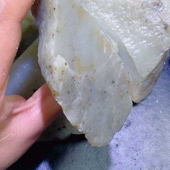 和田玉未镶嵌珠宝半成品