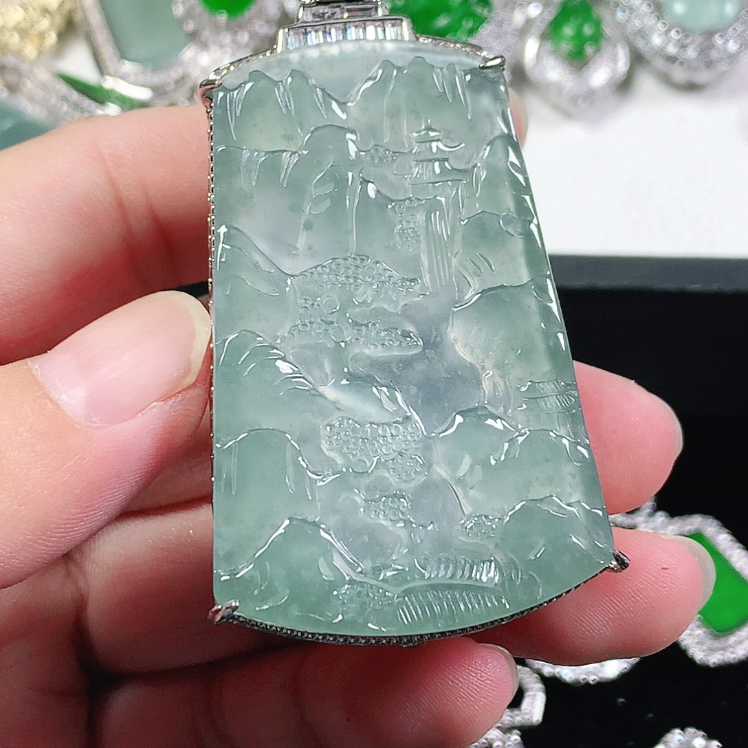 T***兽翡翠未镶嵌吊坠(不含链)