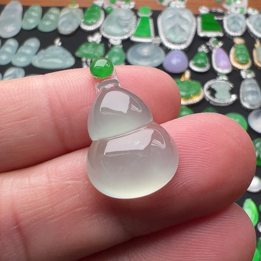 翡翠颈饰未镶嵌葫芦18