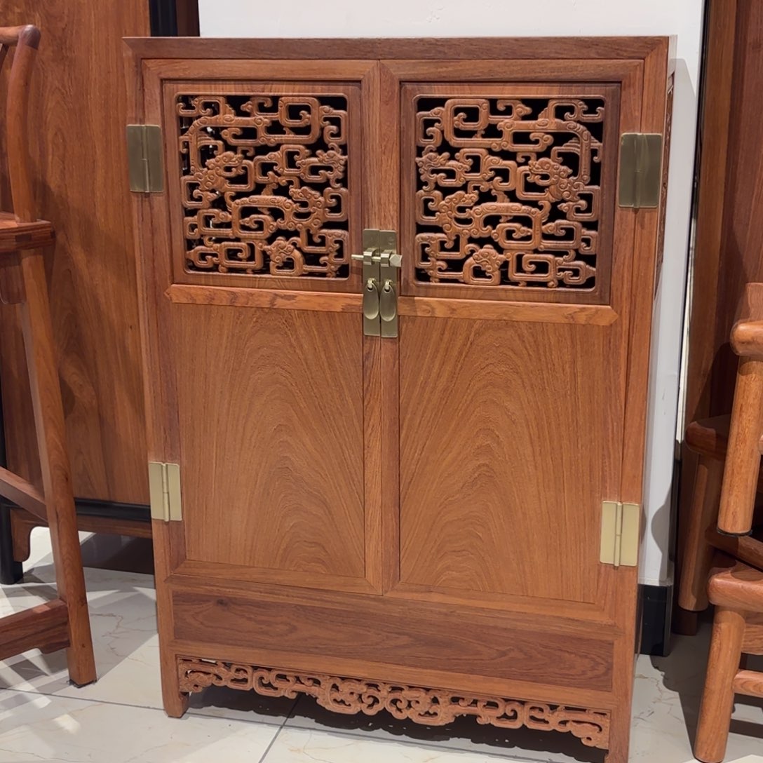 大果紫檀（缅甸花梨）缅甸花梨木大果紫檀方角柜