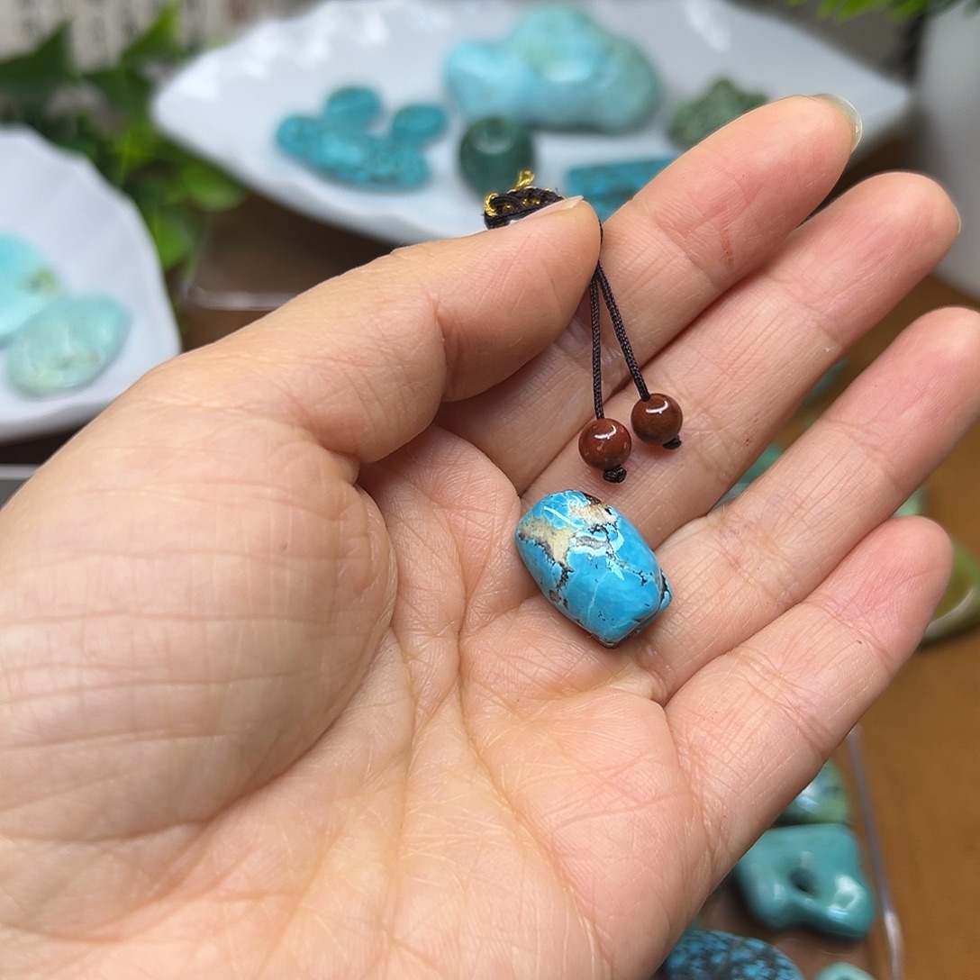 医***子玛瑙/玉髓未镶嵌吊坠