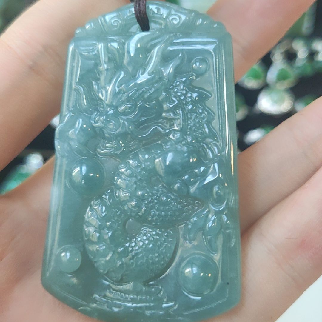 颈饰未镶嵌翡翠仿古龙牌