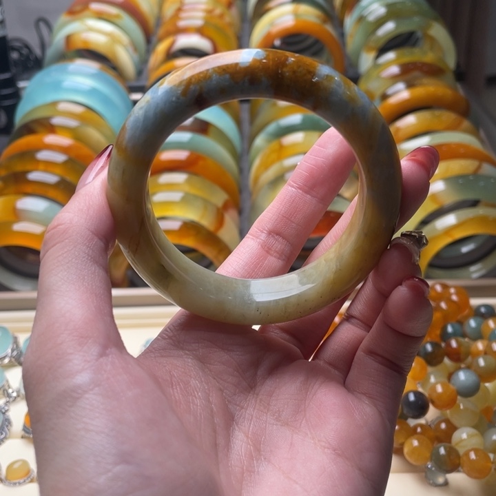 蛇纹石玉手镯未镶嵌55