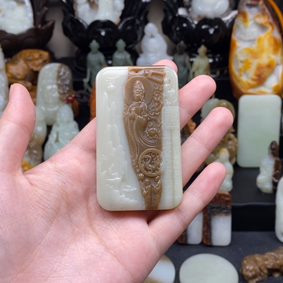 和田玉颈饰未镶嵌思****养