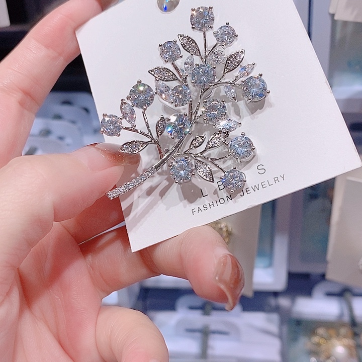 锆石铜合金树叶胸针