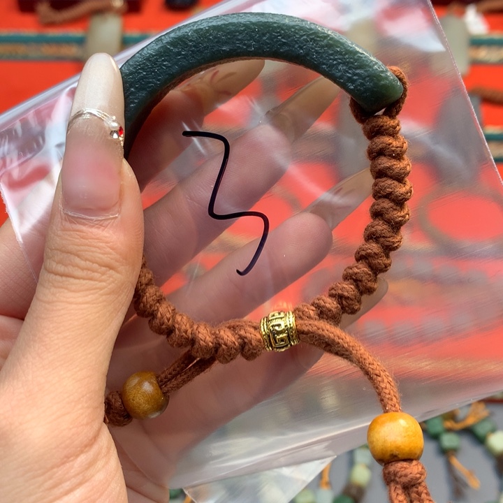 和田玉（糖玉）颈饰未镶嵌-**ヾ