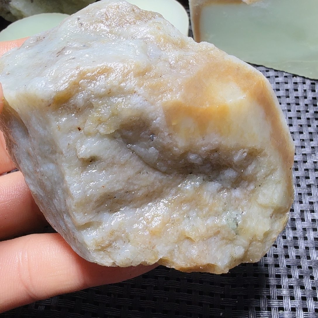 和田玉（糖玉）未镶嵌珠宝半成品