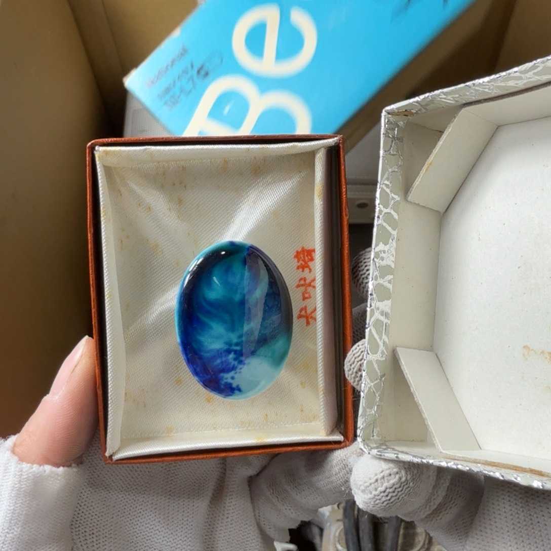 百*中古商品，瑕疵品，不保好坏。405